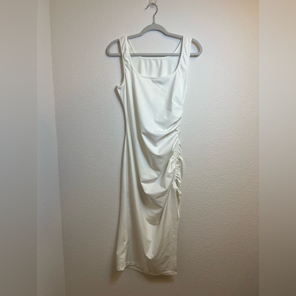 White Ruched Dress Size‎ Large